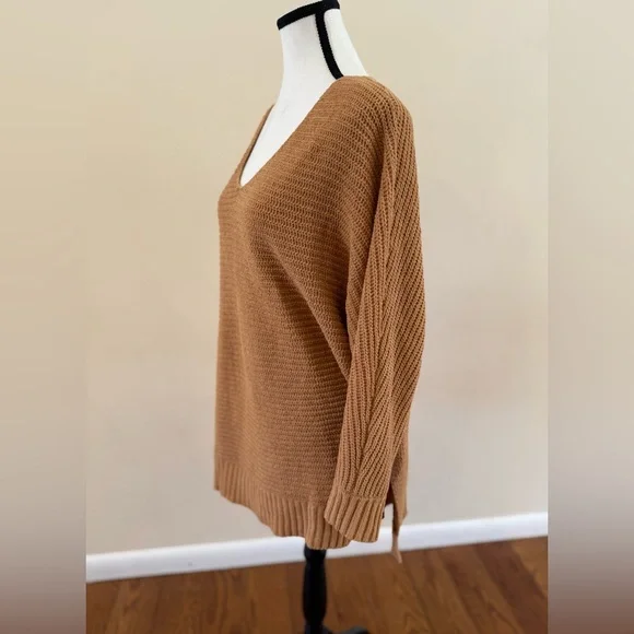 American Eagle chenille sweater with a relaxed fit - Picture 5 of 7